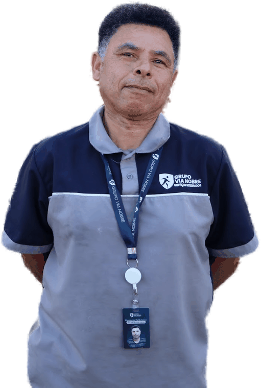 Profissional da equipe operacional do Grupo Via Nobre